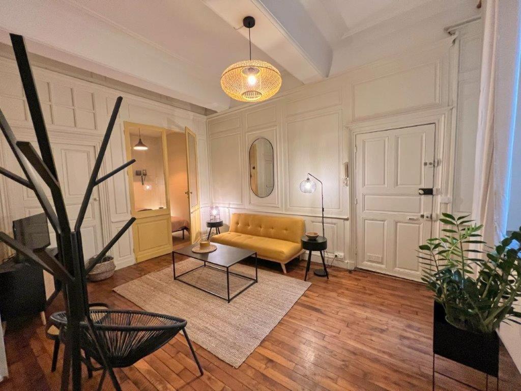 Le Boudoir De Clem Appartement Chalon-sur-Saône Buitenkant foto